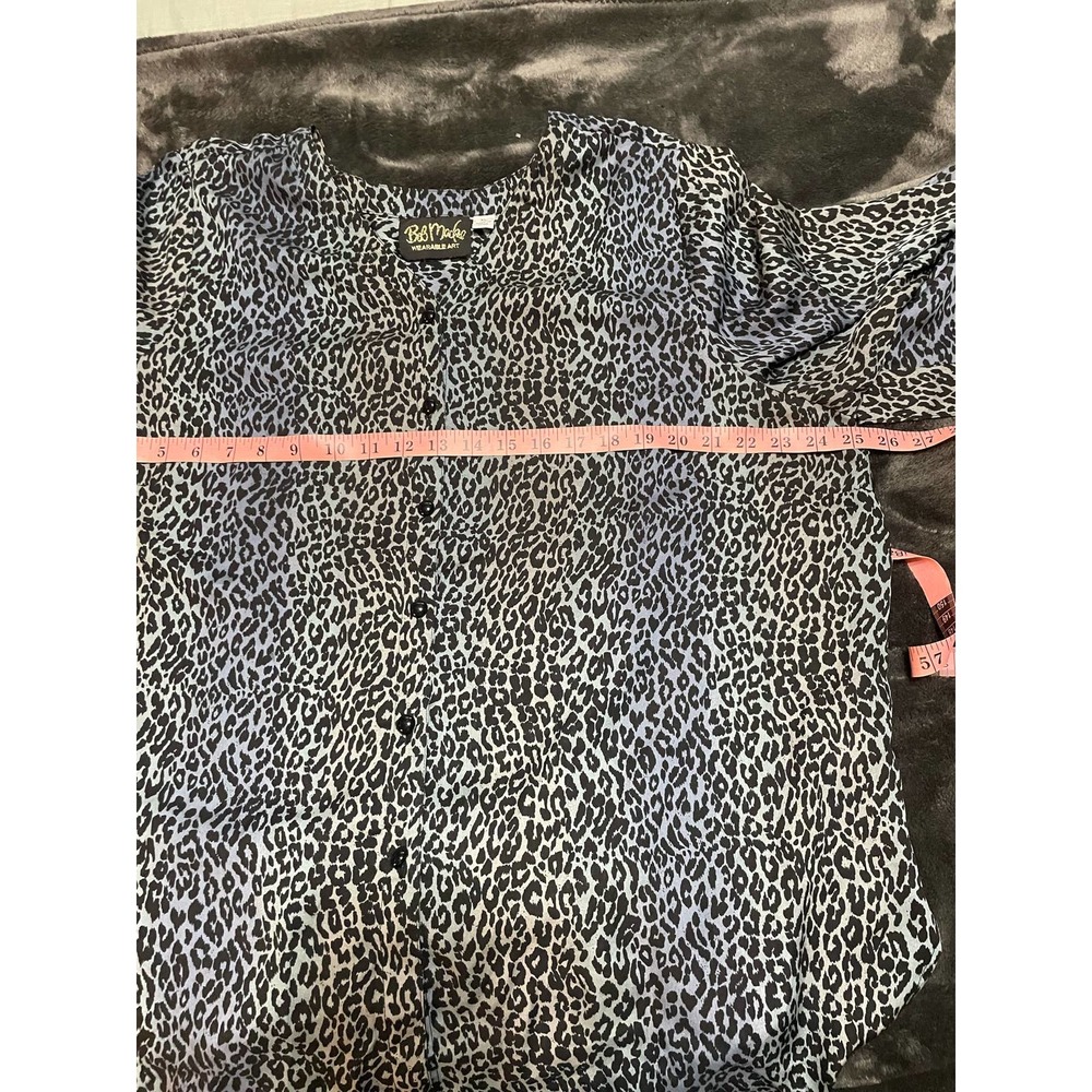 Bob Mackie Wearble Art Long Sleeve Button Up Womens Lightweight Cheetah Top XL - Picture 9 of 12